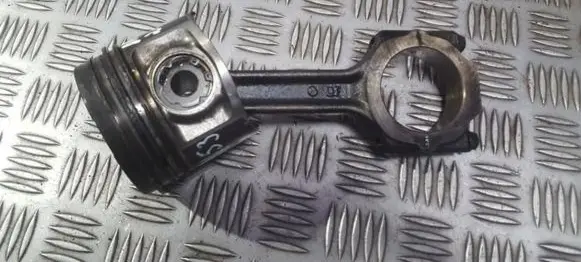Opel Vectra C Piston with connecting rod