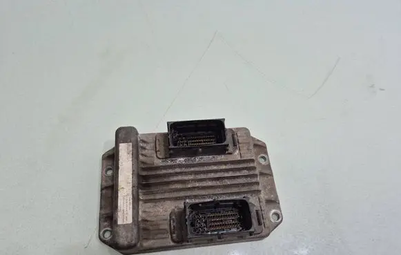 Opel Combo C Engine control unit/module 