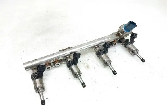 Nissan Qashqai Fuel main line pipe 175226637R 2004210038 AN0170