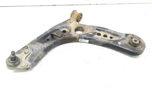 Volkswagen Golf VII Front lower control arm/wishbone