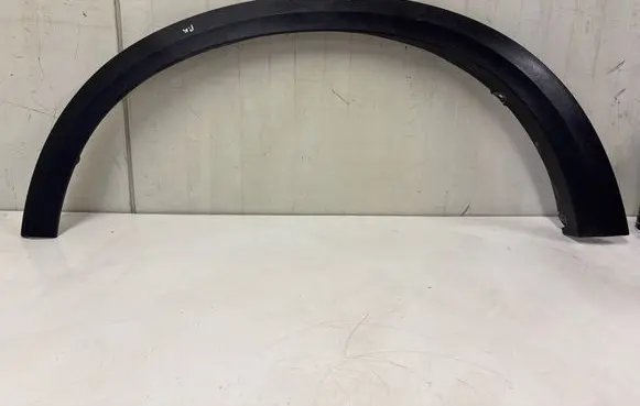 Volvo XC90 Front arch trim 30655181