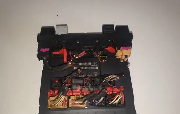 Volkswagen PASSAT B6 Comfort/convenience module 3C0937049J