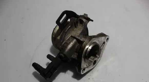 Renault Megane III Vacuum pump 8201005306