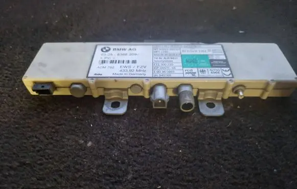 BMW 3 E46 Antenna control unit 65258368209