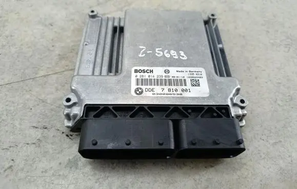 BMW 1 E81 E87 Engine control unit/module ECU 7810001