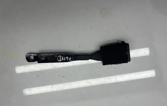 Volkswagen Caddy Front seatbelt buckle 2K0857877L