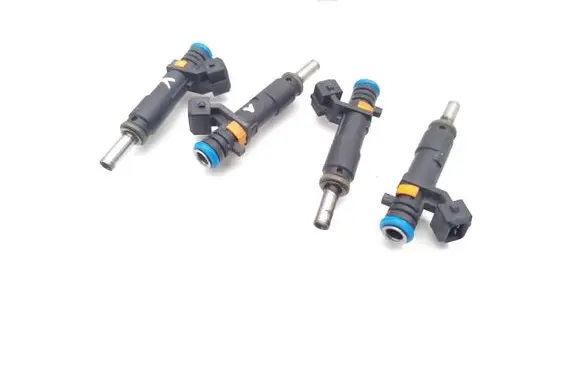 Opel Insignia A Fuel injectors set 55353806