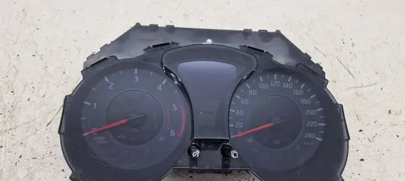 Nissan Juke I F15 Speedometer (instrument cluster)