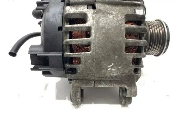 Volkswagen Polo V 6R Generator/alternator 03L903023F