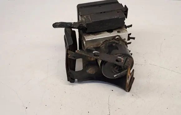 Volkswagen PASSAT B6 ABS Pump 7M3907379