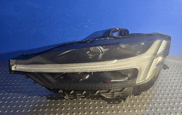 Volvo XC60 Headlight/headlamp 32338976