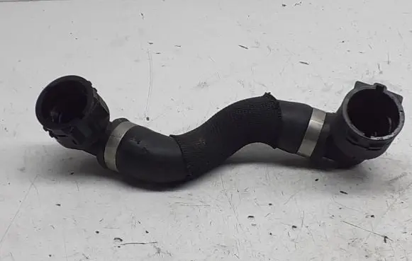 BMW 5 G30 G31 Engine coolant pipe/hose