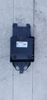 Audi A6 S6 C7 4G Voltage converter/converter module 