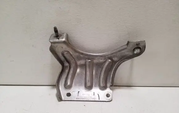 Audi A1 Muffler mount bracket/holder 5Q0253461B