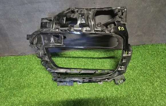 Porsche Panamera (971) Front bumper lower grill 971807681