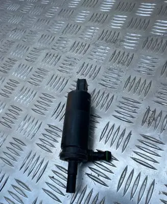 Volkswagen PASSAT CC Headlight washer pump 3B7955681