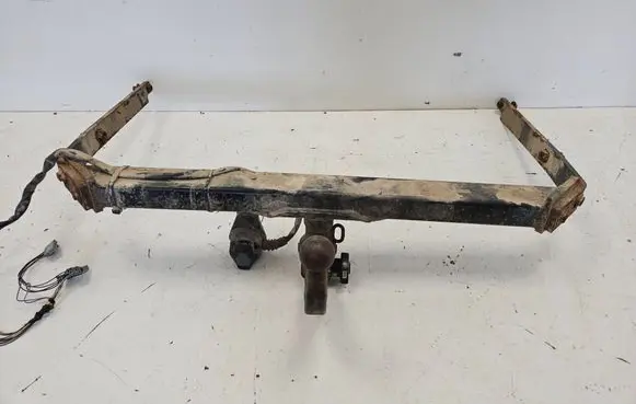 Ford C-MAX I Detachable towbar 