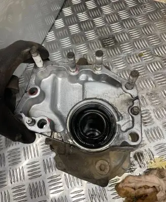 Gearbox transfer box case