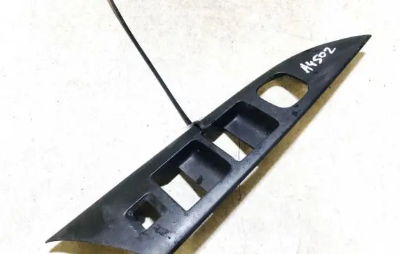 Mazda 3 I Front door window switch trim 