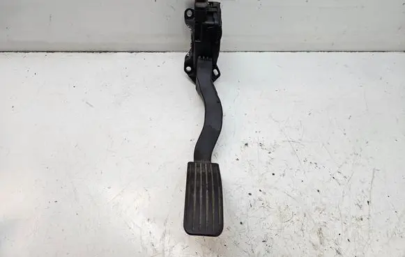 Peugeot 208 Accelerator throttle pedal 9671433780