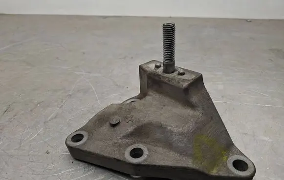 Ford Mondeo MK IV Gearbox mounting bracket 6G917M125MA