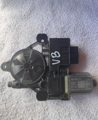 Volkswagen Golf VII Rear door window regulator motor 5Q0959811D