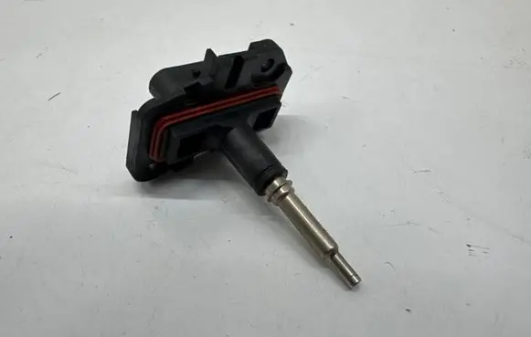 BMW 2 Active Tourer U06 Oil temperature sensor 8485041