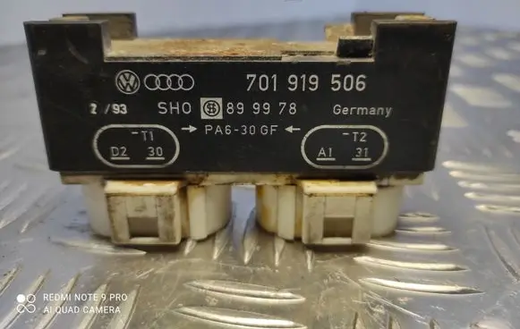 Volkswagen Transporter - Caravelle T4 Coolant fan relay 701919506