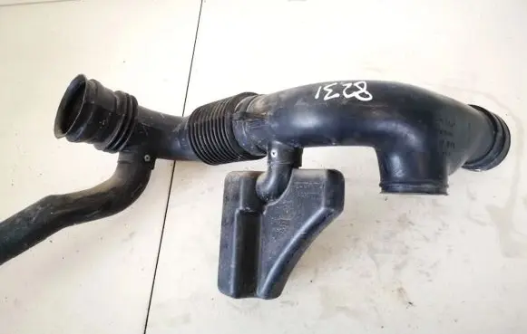 Subaru Forester SF Air intake hose/pipe a12ae03