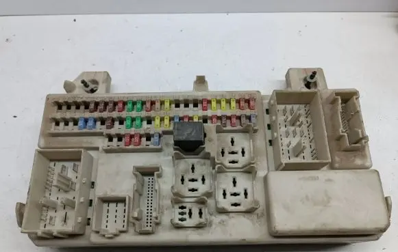 Mazda 3 I Fuse module BN8V66730B 00028873 519101026