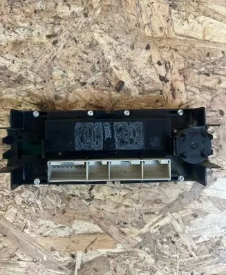 Volkswagen PASSAT B5.5 Climate control unit H02B