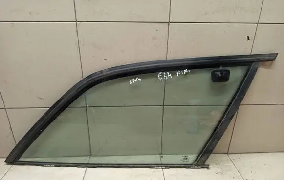 BMW 5 E34 Rear side window