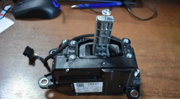 Audi Q7 4M Gear shifter/selector 4N1713041H55