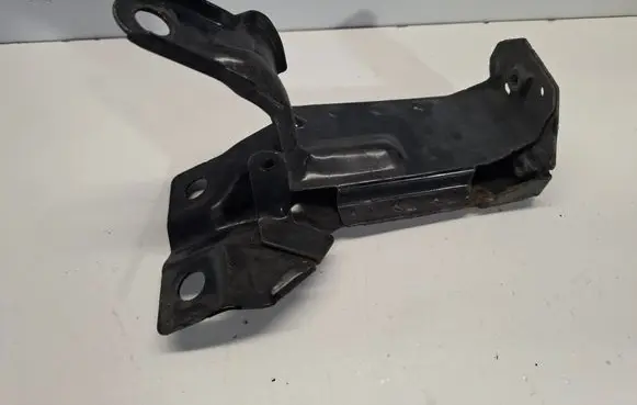 Volvo V60 Radiator mount bracket 31261932