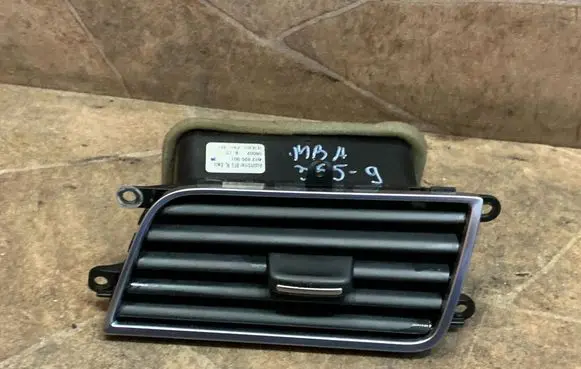 Audi A8 S8 D4 4H Dashboard air vent grill cover trim 4H2820901