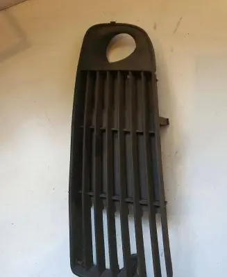 Audi A6 S6 C5 4B Front bumper lower grill 4B0807681J