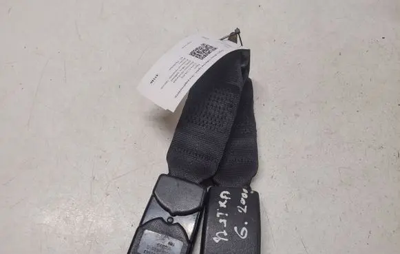 Opel Astra G Middle seatbelt buckle (rear) 90560663 00066686 150399