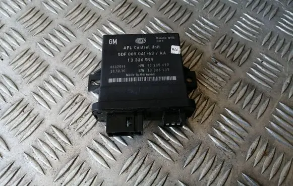 Opel Insignia A Light module LCM 13326599 5DF00904163 13285677
