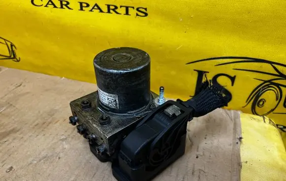 Mercedes-Benz A W177 AMG ABS Pump A1779000307
