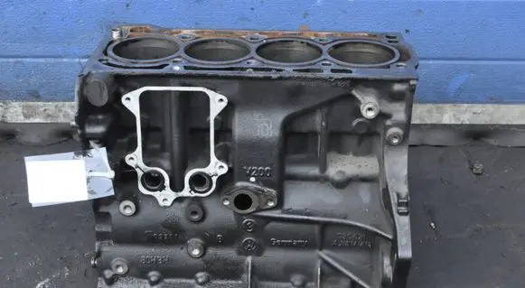 Skoda Fabia Mk2 (5J) Engine block 