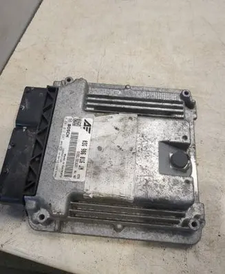 Volkswagen PASSAT B5.5 Engine control unit/module 03G906016JN 1039S21122 0281012697
