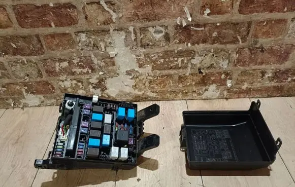 Hyundai ix35 Fuse box set 91950-2S010 91443-2Y061