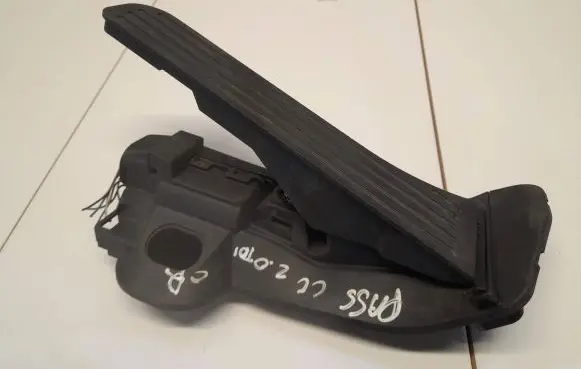 Volkswagen PASSAT CC Accelerator throttle pedal 6PV00874500