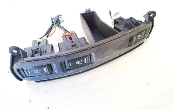 Nissan Note (E11) Seat heating switch 96910ax610