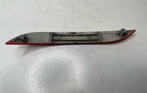 BMW 5 E60 E61 Rear tail light reflector 6915040