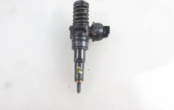 Audi A4 S4 B5 8D Fuel injector 0414720215 038130073AG
