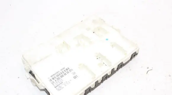 Mercedes-Benz C W205 Central body control module A2059008826