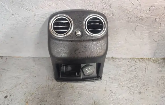 Mercedes-Benz E W213 Rear air vent grill A2138309501