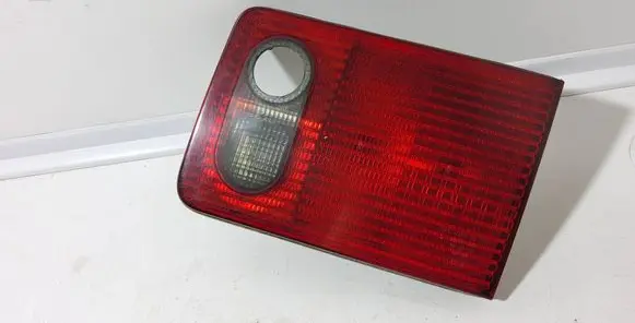 Tailgate rear/tail lights