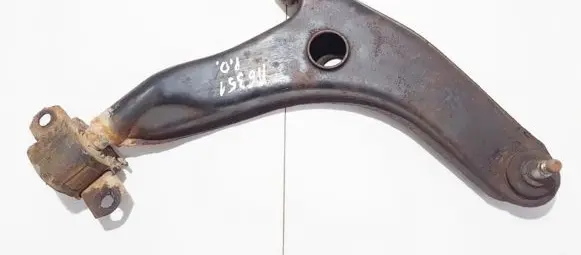 Mitsubishi Carisma Front lower control arm/wishbone